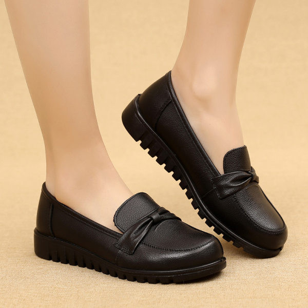 Γυναικεία μοκασίνια από οικολογικό δέρμα με επίπεδη σόλα