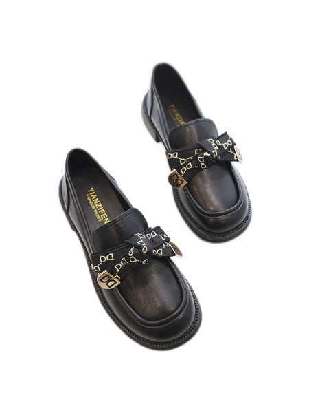 Retro modeļa dāmu mokasīni ar lentīti