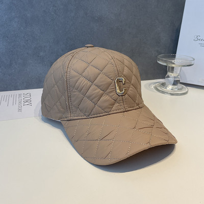 Női baseball sapka hímzéssel - többféle színben