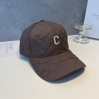 Női baseball sapka hímzéssel - többféle színben