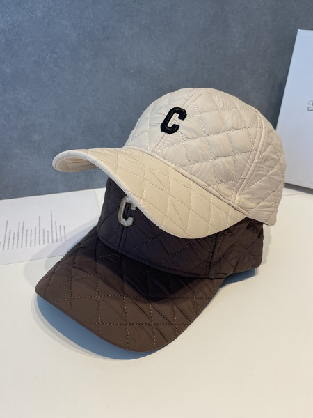 Női baseball sapka hímzéssel - többféle színben