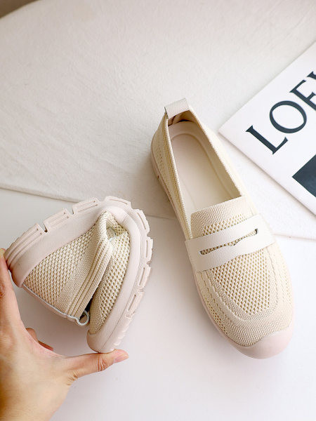 Sieviešu mokasīni ar sietu