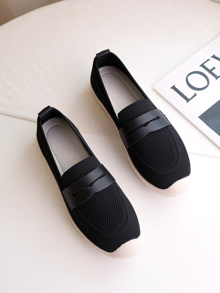 Sieviešu mokasīni ar sietu