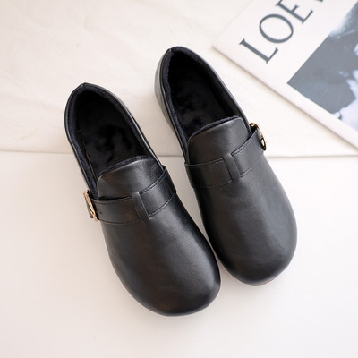 Γυναικεία μοκασίνια με αγκράφα σε τρία χρώματα