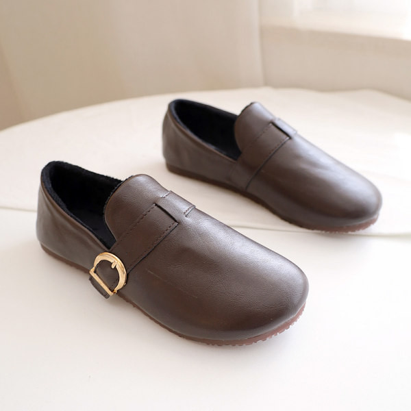 Γυναικεία μοκασίνια με αγκράφα σε τρία χρώματα