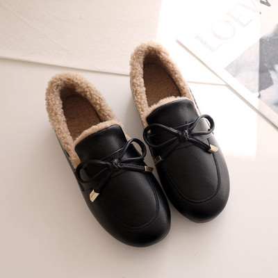 Γυναικεία casual loafers με φόδρα και κορδέλα