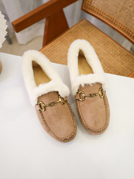 Ženske mokasine s postavom i kopčom