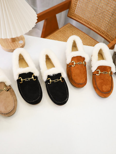 Ženske mokasine s postavom i kopčom