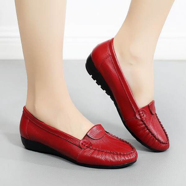 Moteriški odiniai mokasinai – plokščiu padu