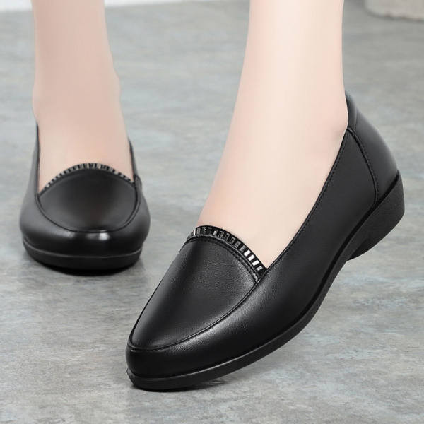 Γυναικεία μοκασίνια από οικολογικό δέρμα επίσημο μοντέλο