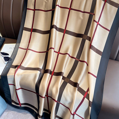 Rudens sieviešu šalle piemērota pavasarim un rudenim