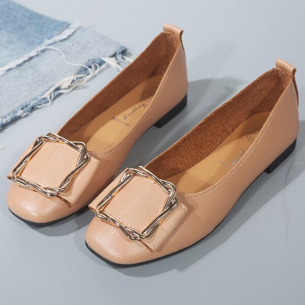 Γυναικεία μοκασίνια - με αγκράφα σε τρία χρώματα