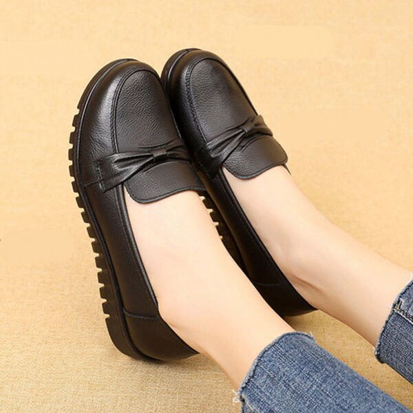 Sieviešu mokasīni no eko ādas ikdienas modeļa ar platformu