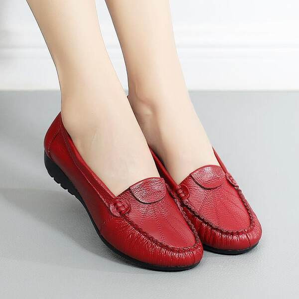 Γυναικεία μοκασίνια από οικολογικό δέρμα σε δύο χρώματα