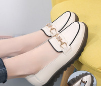 Γυναικεία έκο δερμάτινα μοκασίνια με αγκράφα