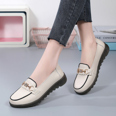 Γυναικεία έκο δερμάτινα μοκασίνια με αγκράφα