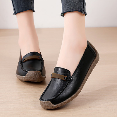 Sieviešu mokasīni - dažādās krāsās