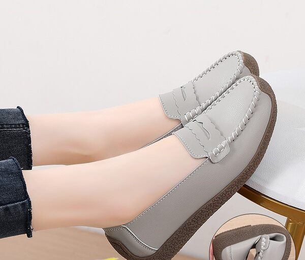 Sieviešu mokasīni - dažādās krāsās