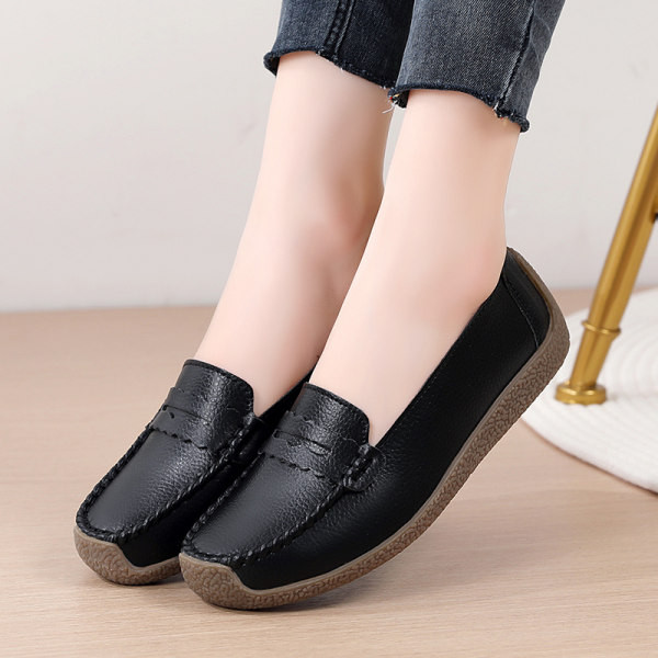 Sieviešu mokasīni - dažādās krāsās