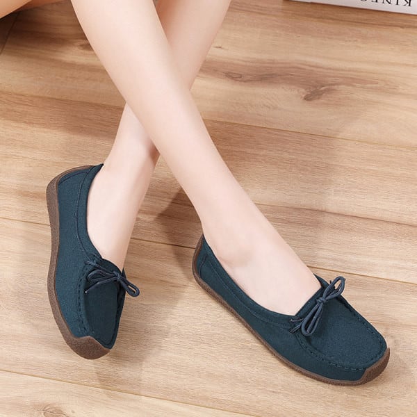 Μοντέρνα σουέτ loafers για γυναίκες με κορδέλα