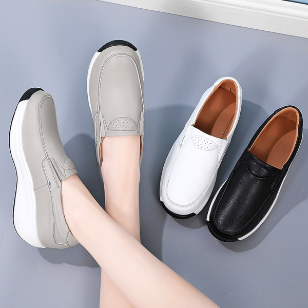 Sieviešu mokasīna tipa apavi no eko ādas ar platformu