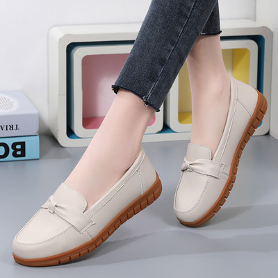 Sieviešu mokasīni ar dekoratīvu lentīti