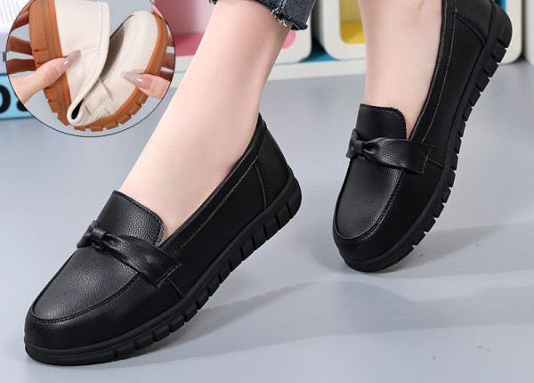 Sieviešu mokasīni ar dekoratīvu lentīti