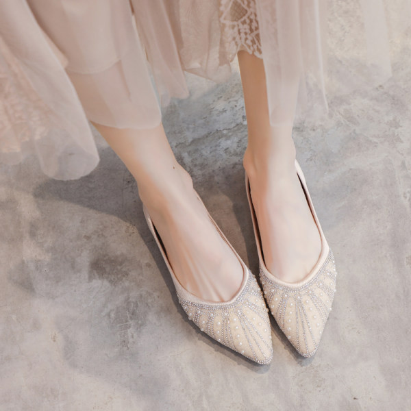 Sieviešu eleganti mokasīni ar pērlēm un akmeņiem