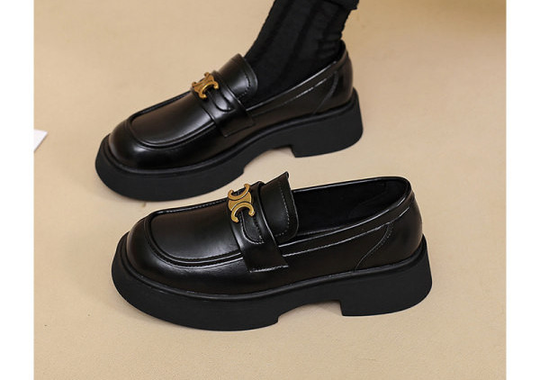 Női cipő - magas talppal