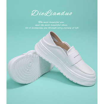 Нов модел дамски кожени обувки в бял цвят