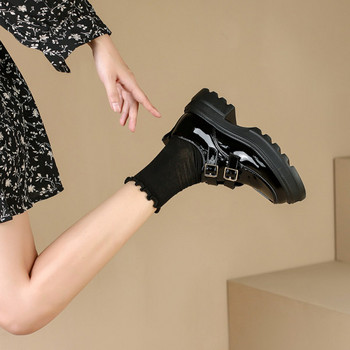 Дамски ежедневен модел обувки с катарама