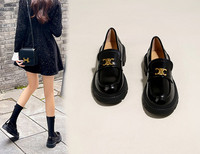 Vienkrāsaini sieviešu apavi