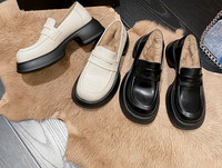 Téli alkalmi cipő meleg béléssel nőknek