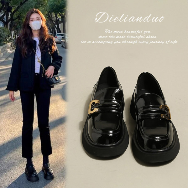 Téli alkalmi cipő meleg béléssel nőknek