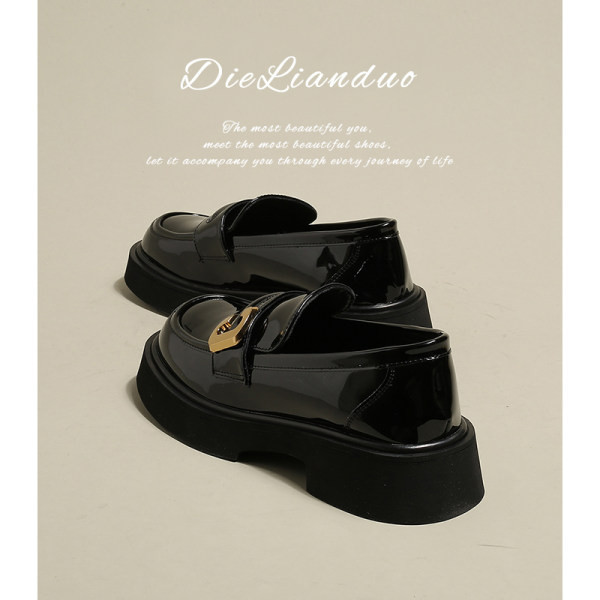 Téli alkalmi cipő meleg béléssel nőknek