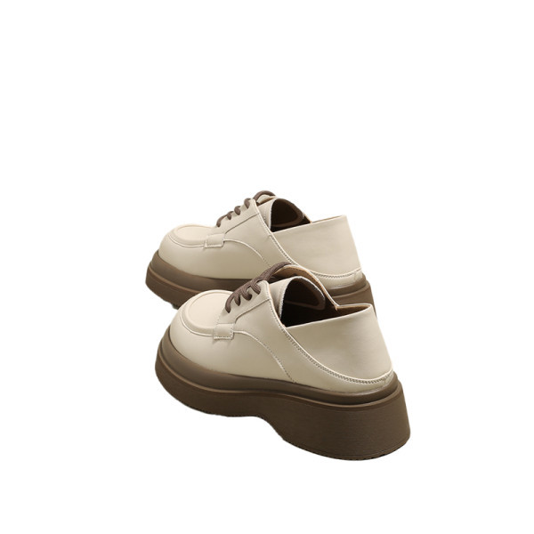 Sieviešu ikdienas apavi ar eko ādas šņorēm