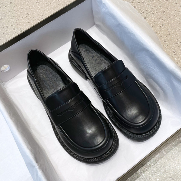 Čiste ženske cipele