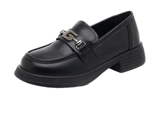 Divatos női cipő díszkövekkel