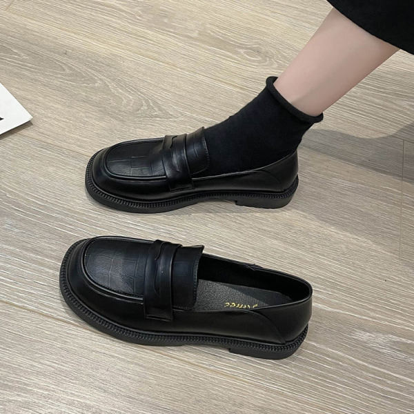 Női fekete alkalmi cipő