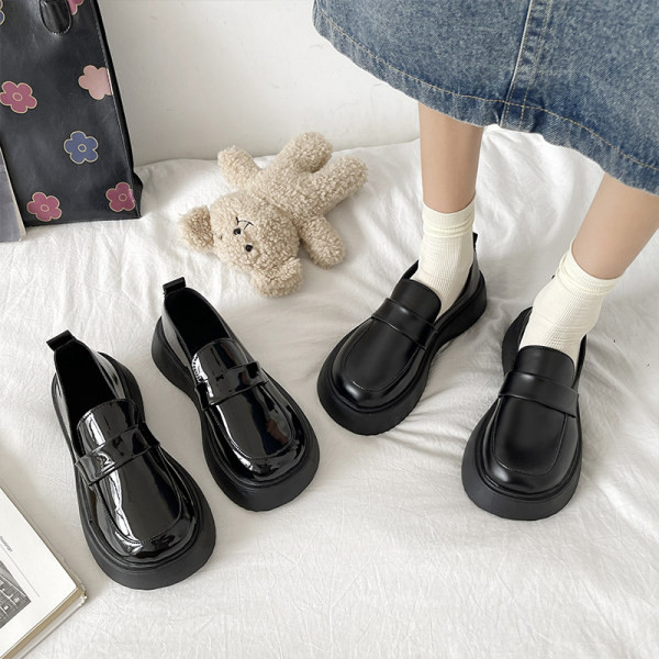 Ikdienas stila sieviešu mokasīni ar oderi