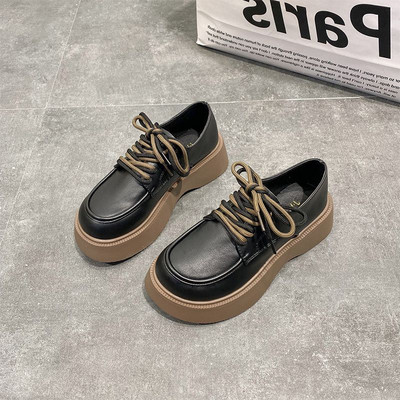 Sieviešu apavi no eko ādas - ar augsto zoli