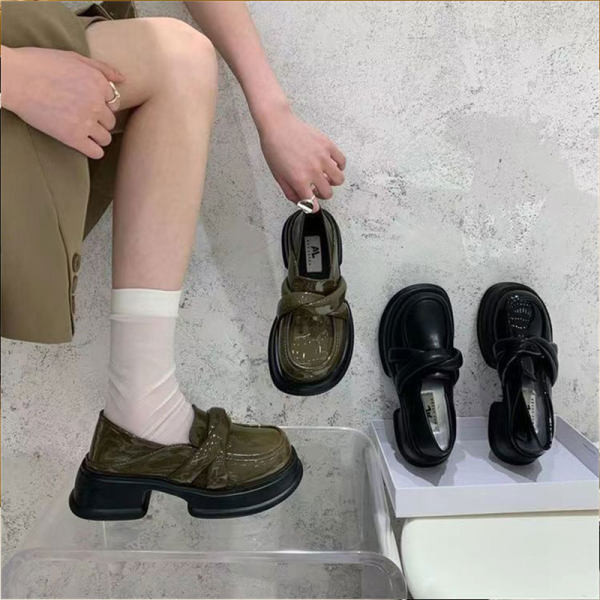 Модерни дамски лоуфъри с груба подметка