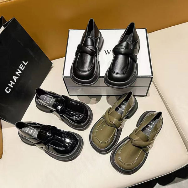 Модерни дамски лоуфъри с груба подметка