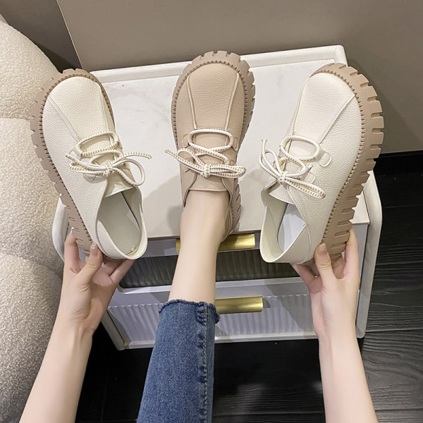 Γυναικεία παπούτσια από οικολογικό δέρμα - με κορδόνια