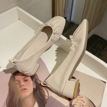 Дамски модерни обувки с дебел квадратен ток  4см и перли