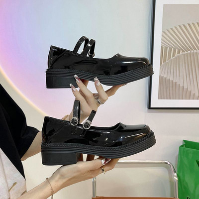 Női alkalmi cipő fém csattal