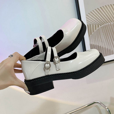 Női alkalmi cipő fém csattal