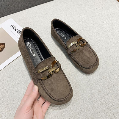 Retro model ženskih eko antilop cipela sa metalnim elementima