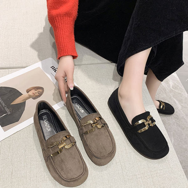 Retro model ženskih eko antilop cipela sa metalnim elementima