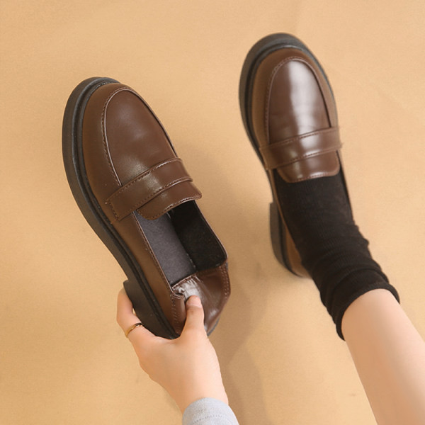 Sieviešu eko ādas apavi